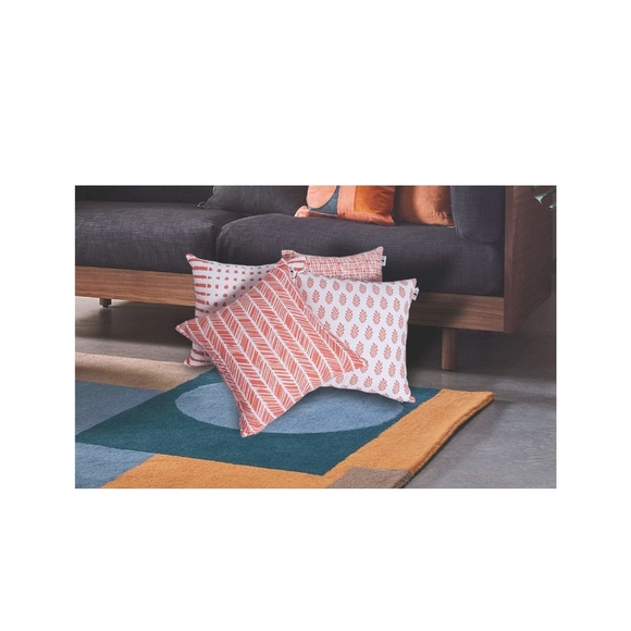 Printed Throw pillows - Picture 4 of 7